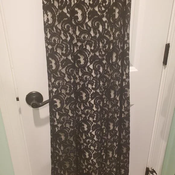 Elegant Tadashi Shoji Formal Illusion Lace Two-Tone Cream Black Gown W/ … - Picture 2 of 13